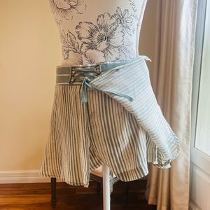 Free People blue green striped skort - shorts. Size2 (runs bigger). Waist- 14.5.